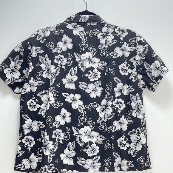 Looney Tunes Tweety Bird Hawaiian Shirt - Picture 2 of 6